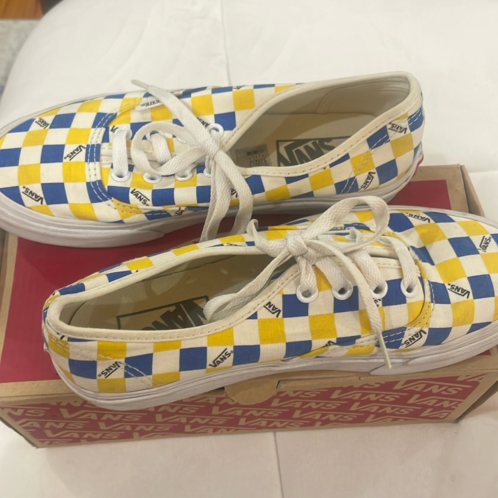 Vans Authentic BMX CHKRBRD size 5 men, size 6.5 women